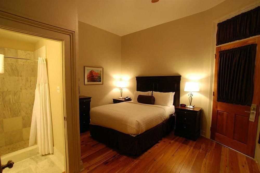 Inn On St. Peter, A French Quarter Guest Houses Property Nowy Orlean Zewnętrze zdjęcie